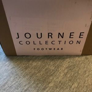 Women’s JOURNEE Sandals